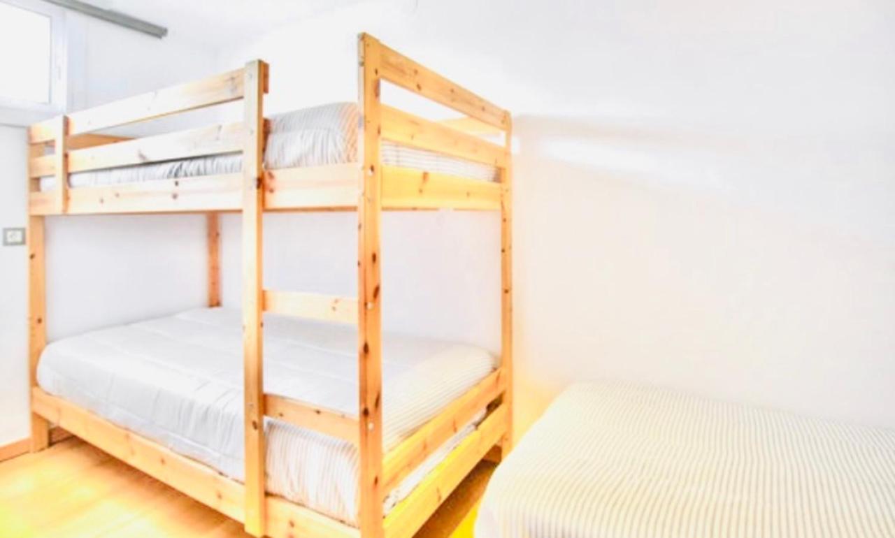 Apartamento En La Playa Con Terraza Apartment โกมาร์รูกา ภายนอก รูปภาพ