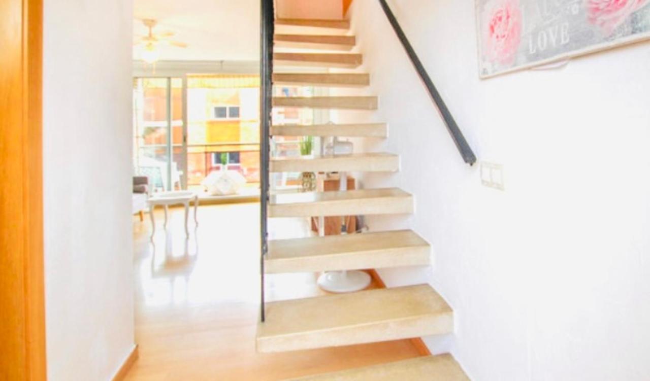 Apartamento En La Playa Con Terraza Apartment โกมาร์รูกา ภายนอก รูปภาพ