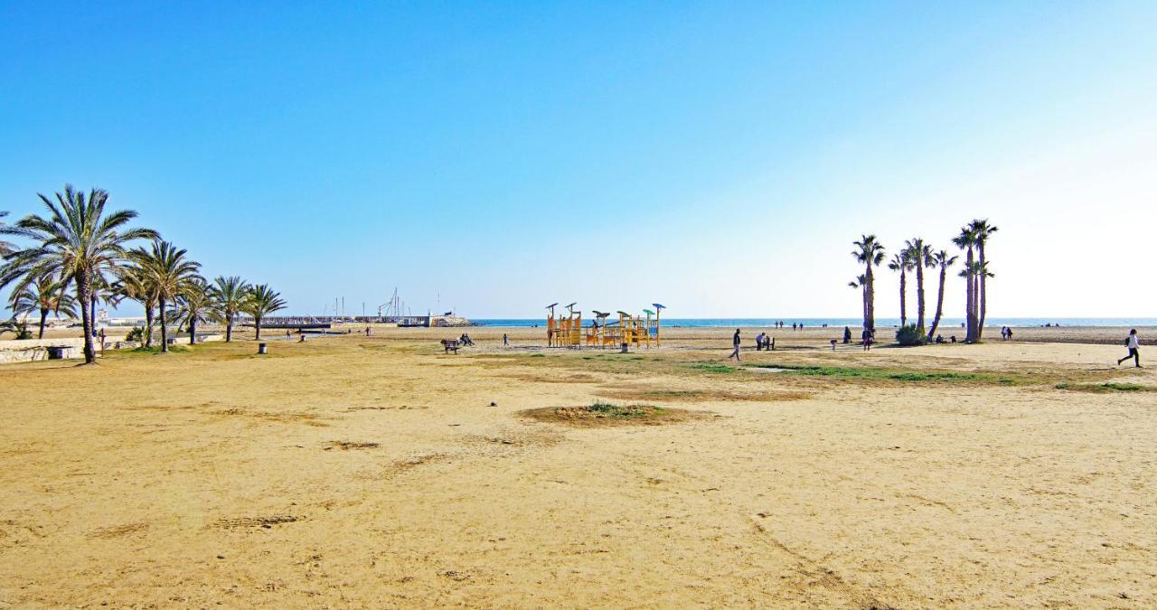 Apartamento En La Playa Con Terraza Apartment โกมาร์รูกา ภายนอก รูปภาพ