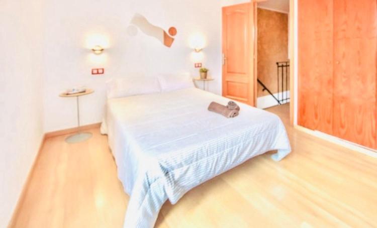 Apartamento En La Playa Con Terraza Apartment โกมาร์รูกา ภายนอก รูปภาพ